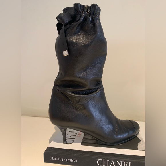 **SOLD** Chanel black Leather “scrunch” booties - Picture 1 of 10